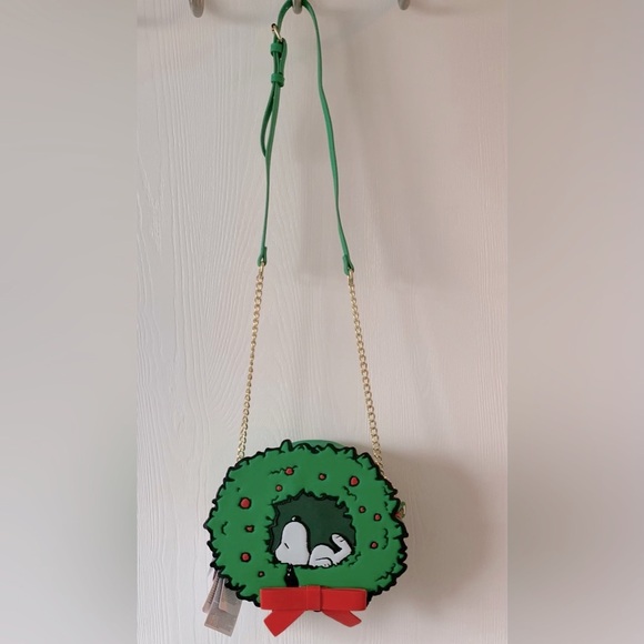 Loungefly Peanuts Snoopy Light-Up Holiday Wreath Crossbody Bag - Picture 13 of 15